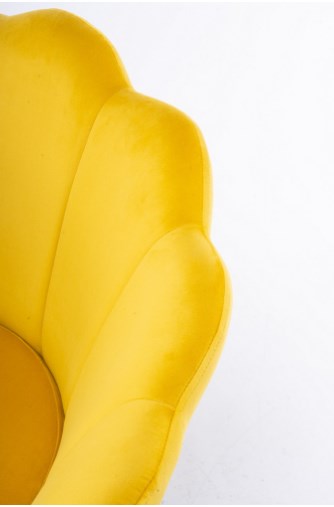 żółte fotele do salonu